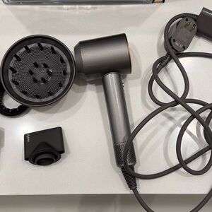 Dyson Hair Dryer in Metallic Gray